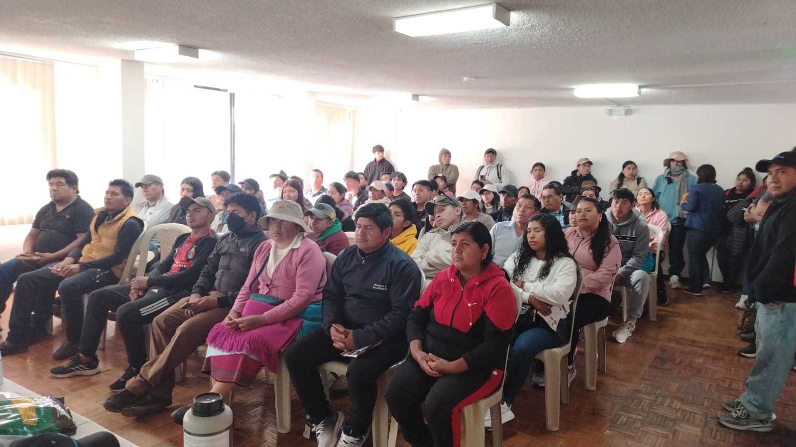 Asistentes al encuentro Cafés de la Tarde